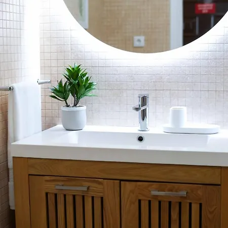 Oura 7 Apartment *